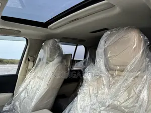 Toyota Land Cruiser 2023 White