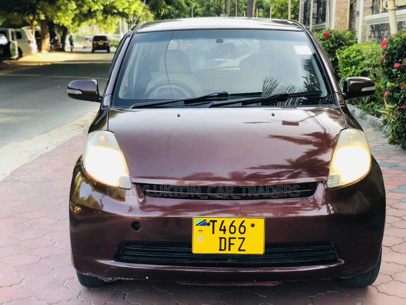 Toyota Passo 2005 Pink