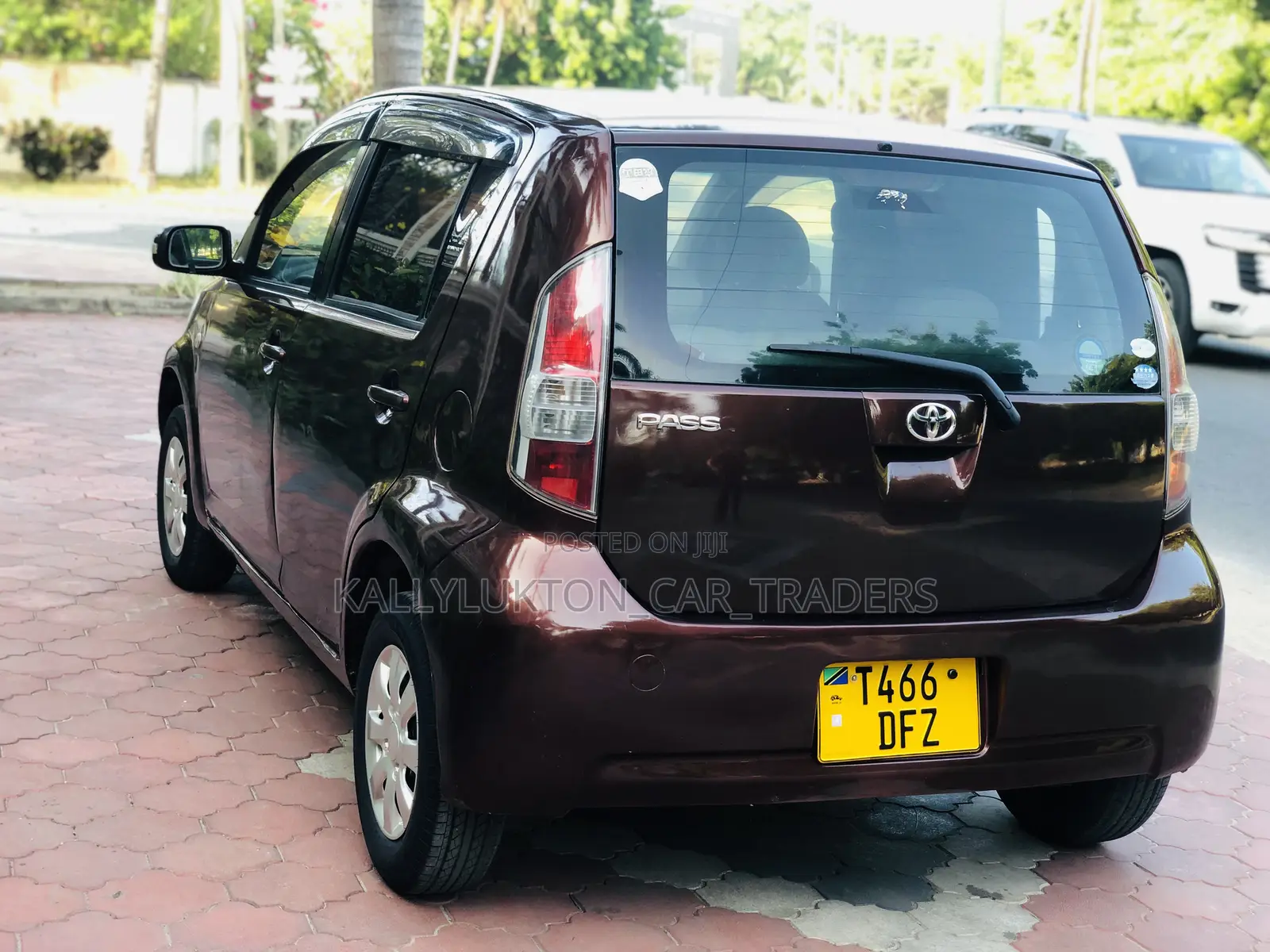 Toyota Passo 2005 Pink