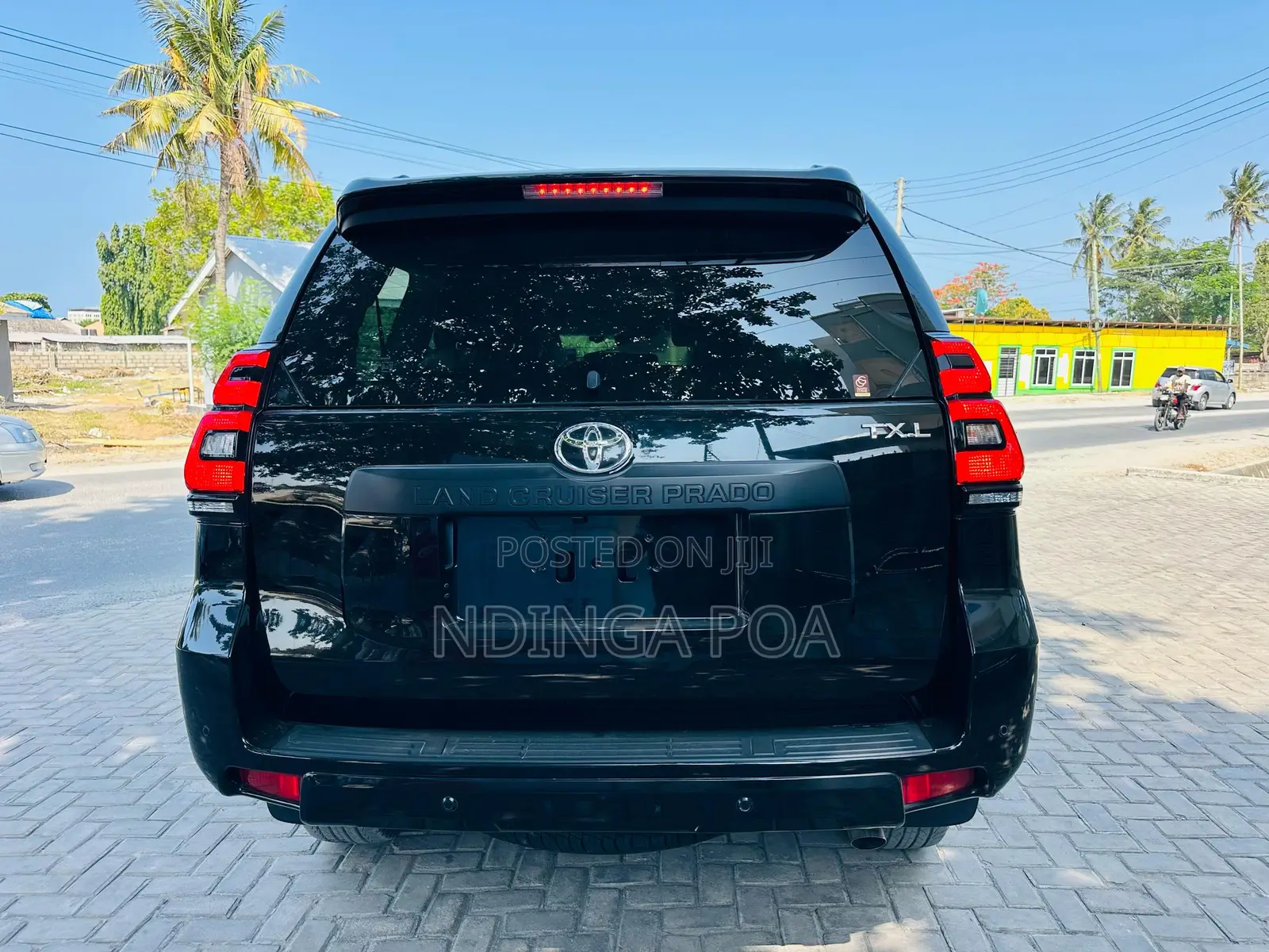 Toyota Land Cruiser Prado 2022 Black