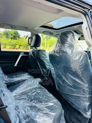 Toyota Land Cruiser Prado 2022 Black