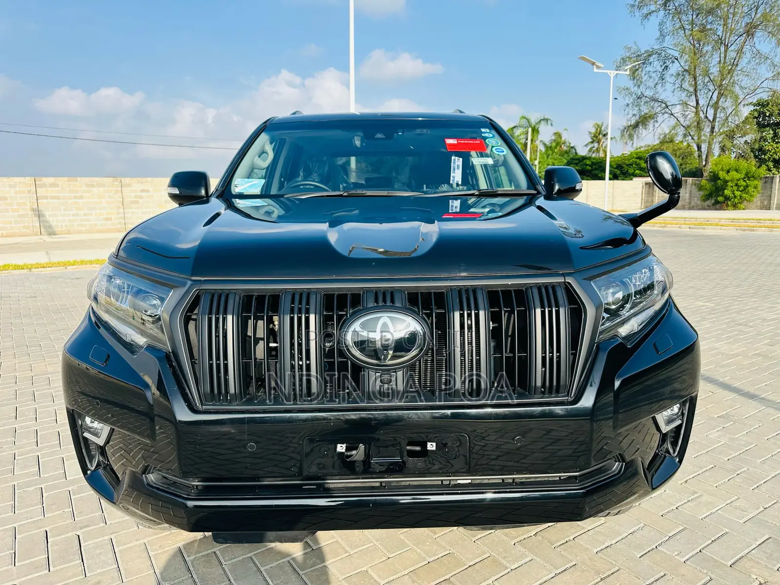 Toyota Land Cruiser Prado 2022 Black