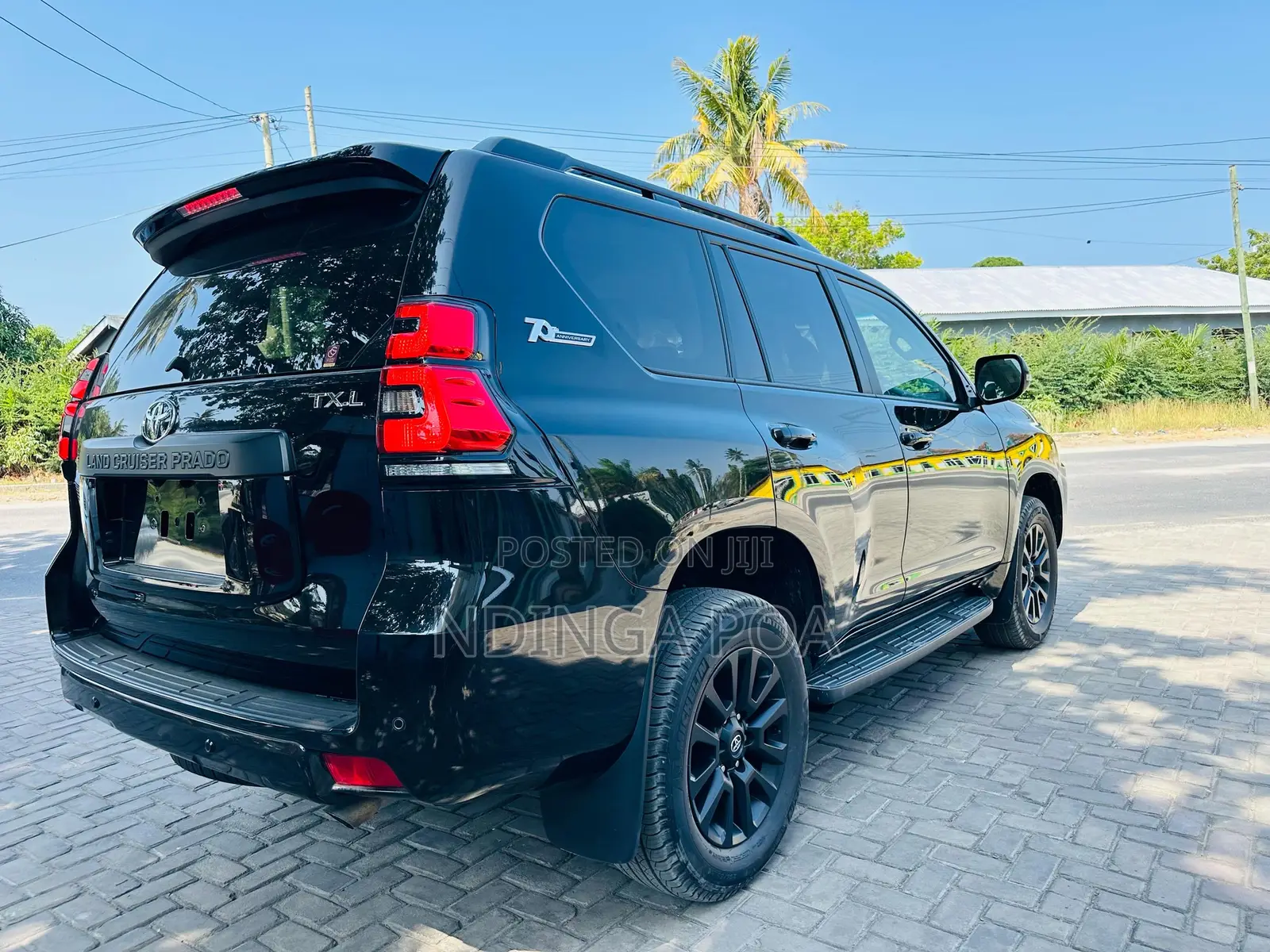 Toyota Land Cruiser Prado 2022 Black