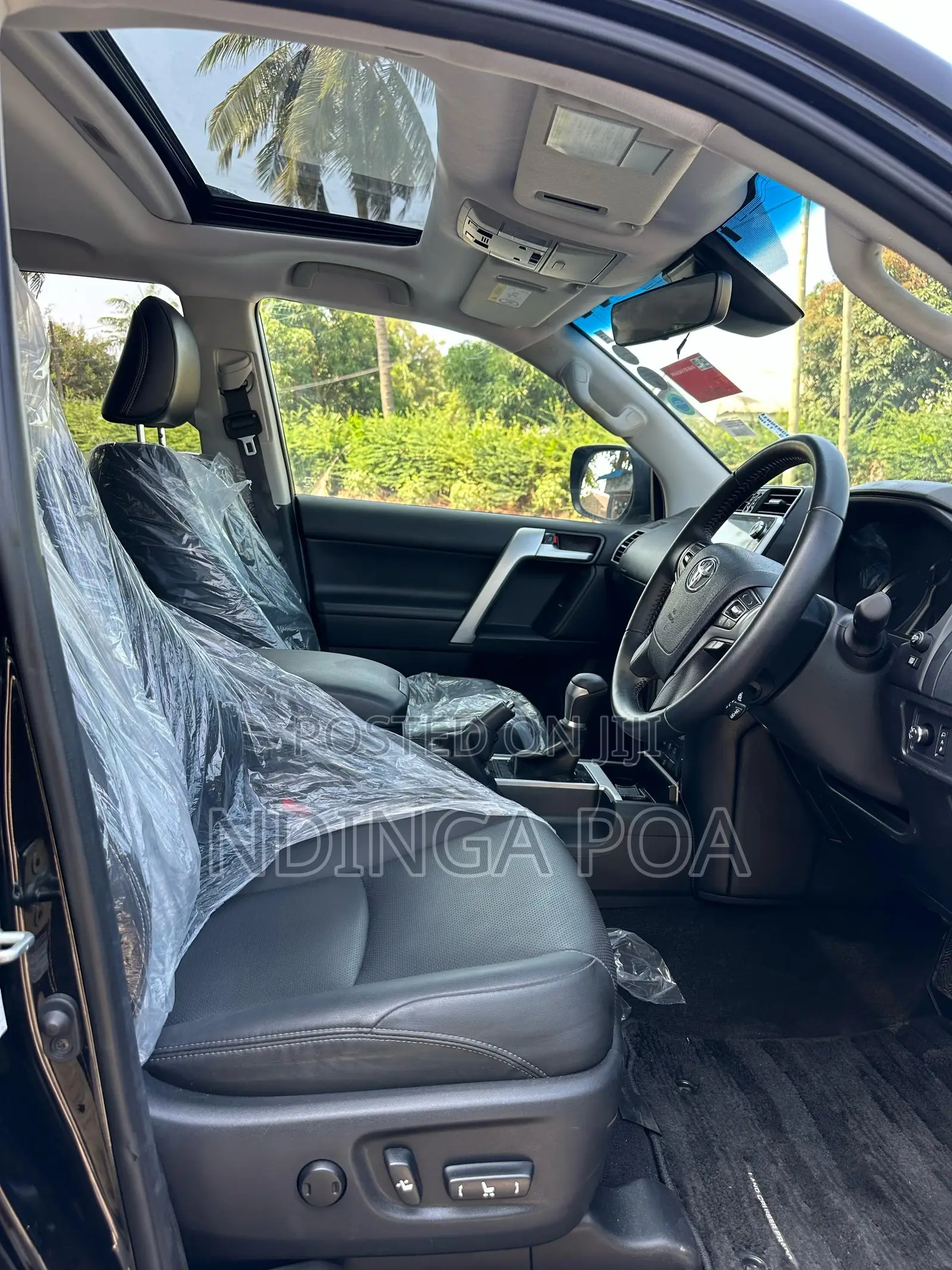 Toyota Land Cruiser Prado 2022 Black