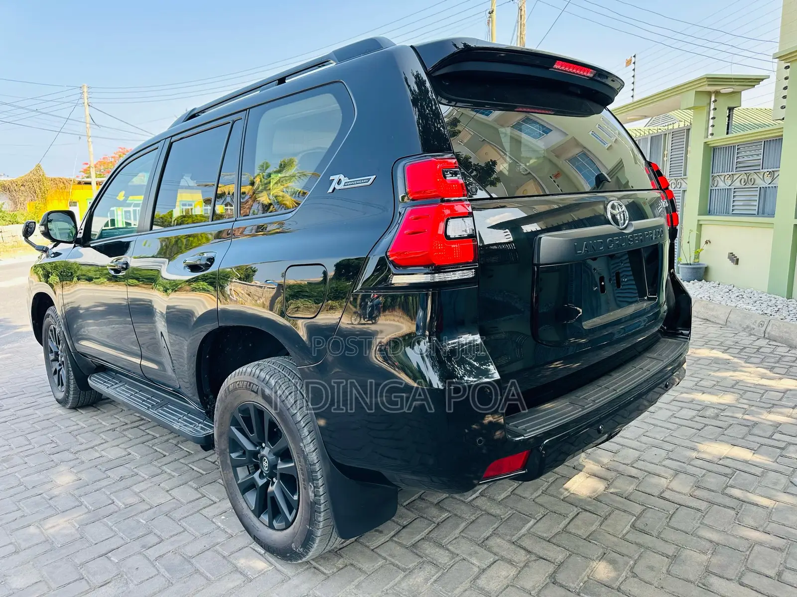 Toyota Land Cruiser Prado 2022 Black