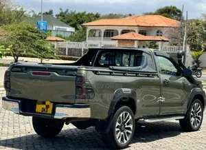 Toyota Hilux 2017 Silver