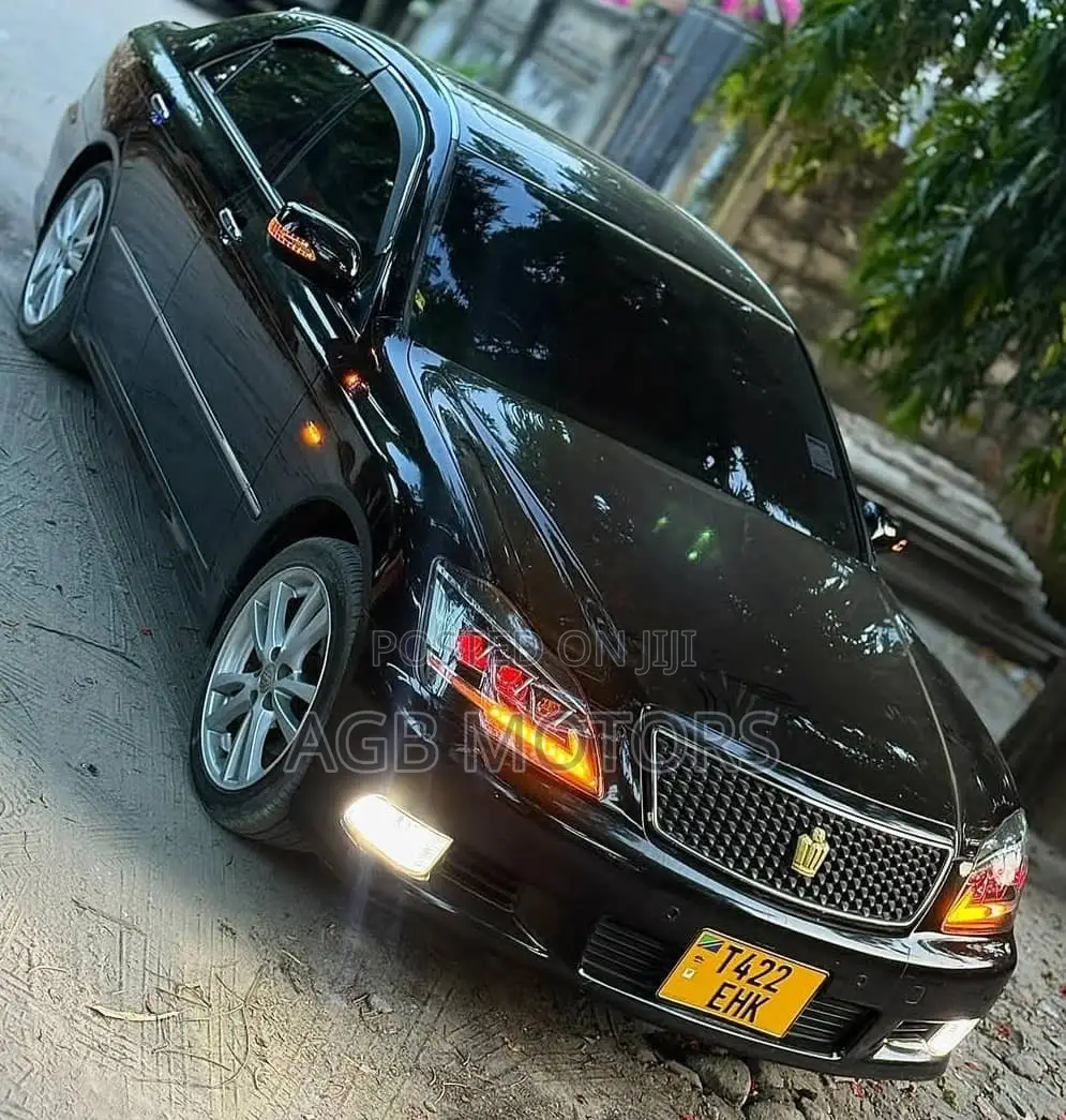 Toyota Crown 2006 Black