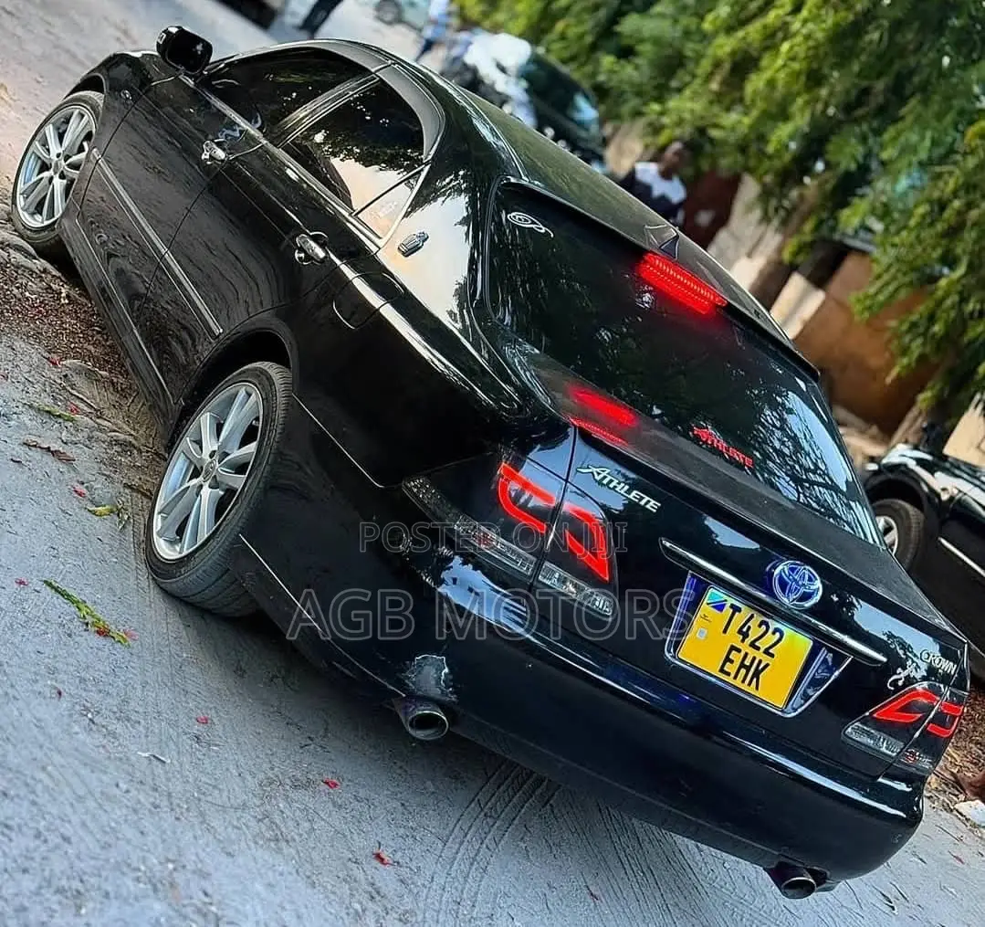Toyota Crown 2006 Black