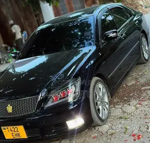 Toyota Crown 2006 Black