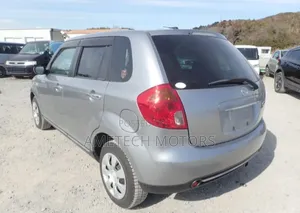 Mazda Verisa 2010 Silver