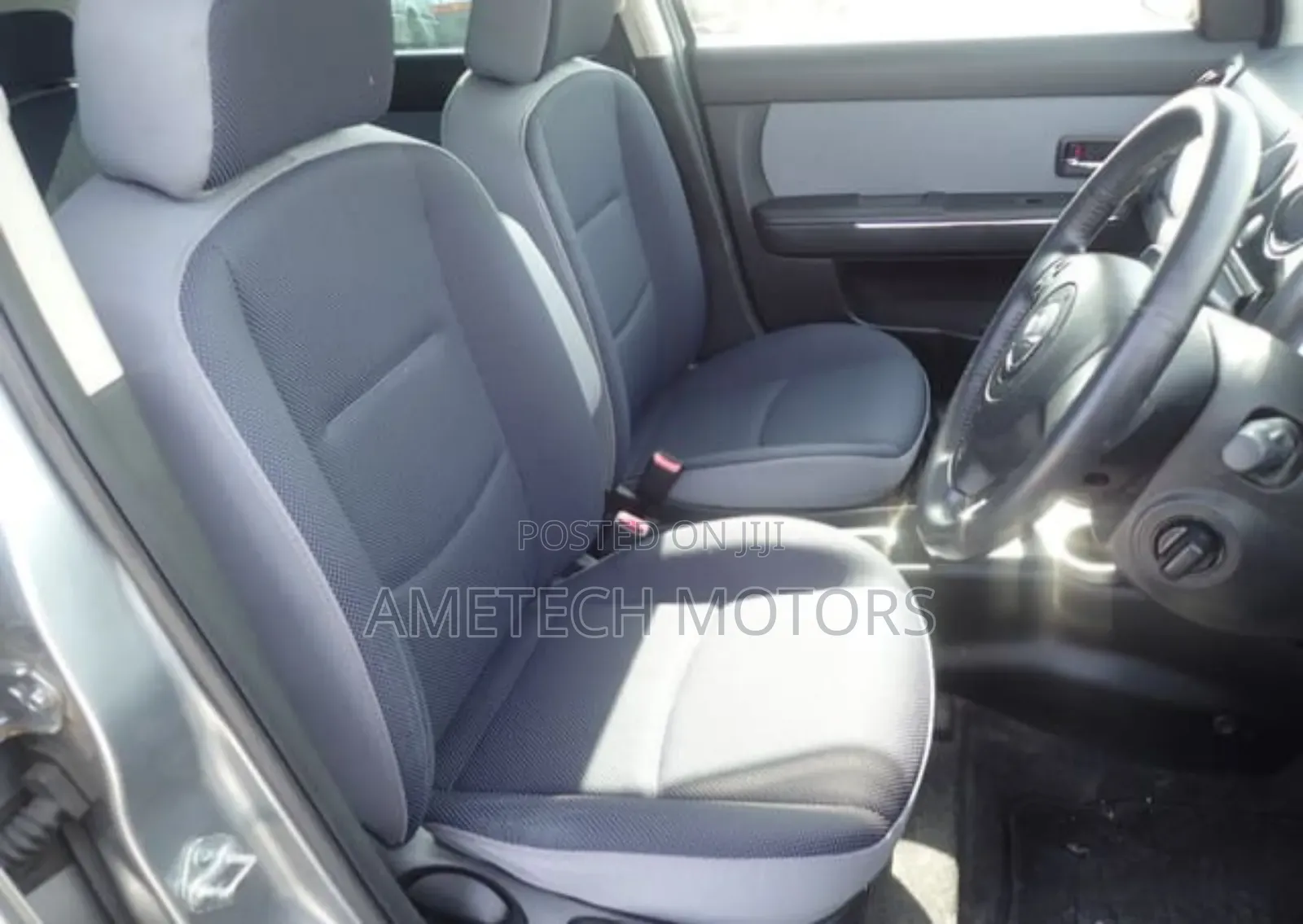 Mazda Verisa 2010 Silver