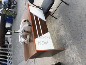 Office Table Bei Kitongaa