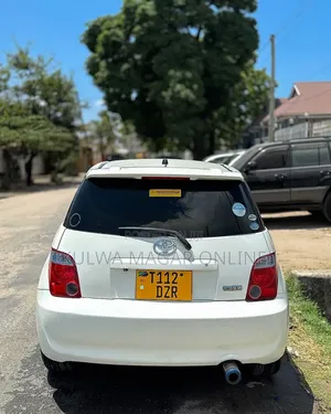 Toyota IST 2006 White