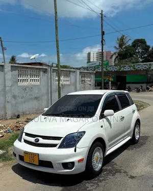 Toyota IST 2006 White