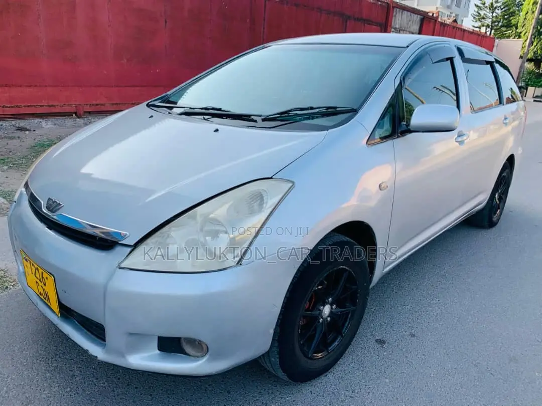Toyota Wish 2004 Silver