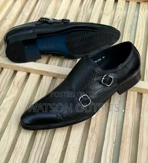 Dior Footwears Za Ngozi Isiyo Smooth