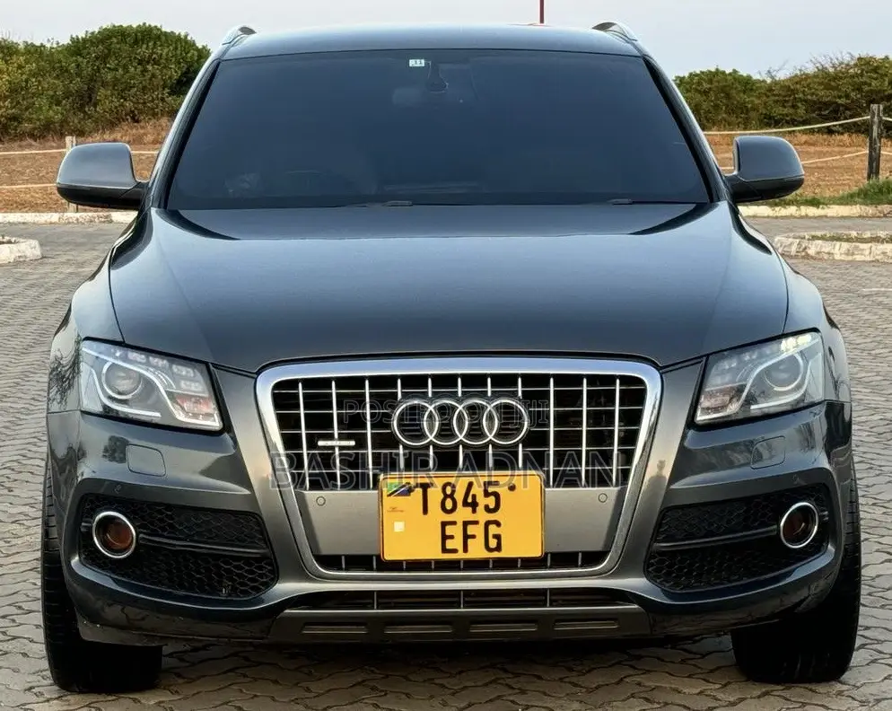 Audi Q5 2009 Gray