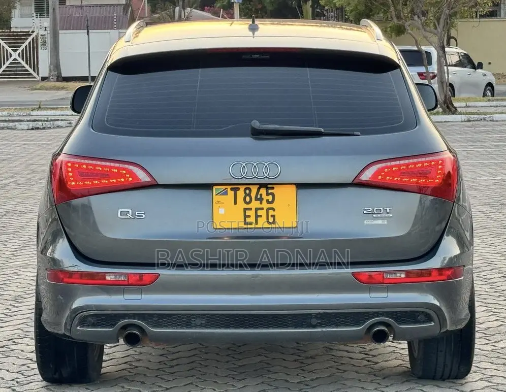 Audi Q5 2009 Gray