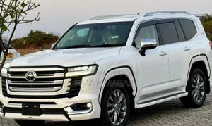Toyota Land Cruiser 2023 White