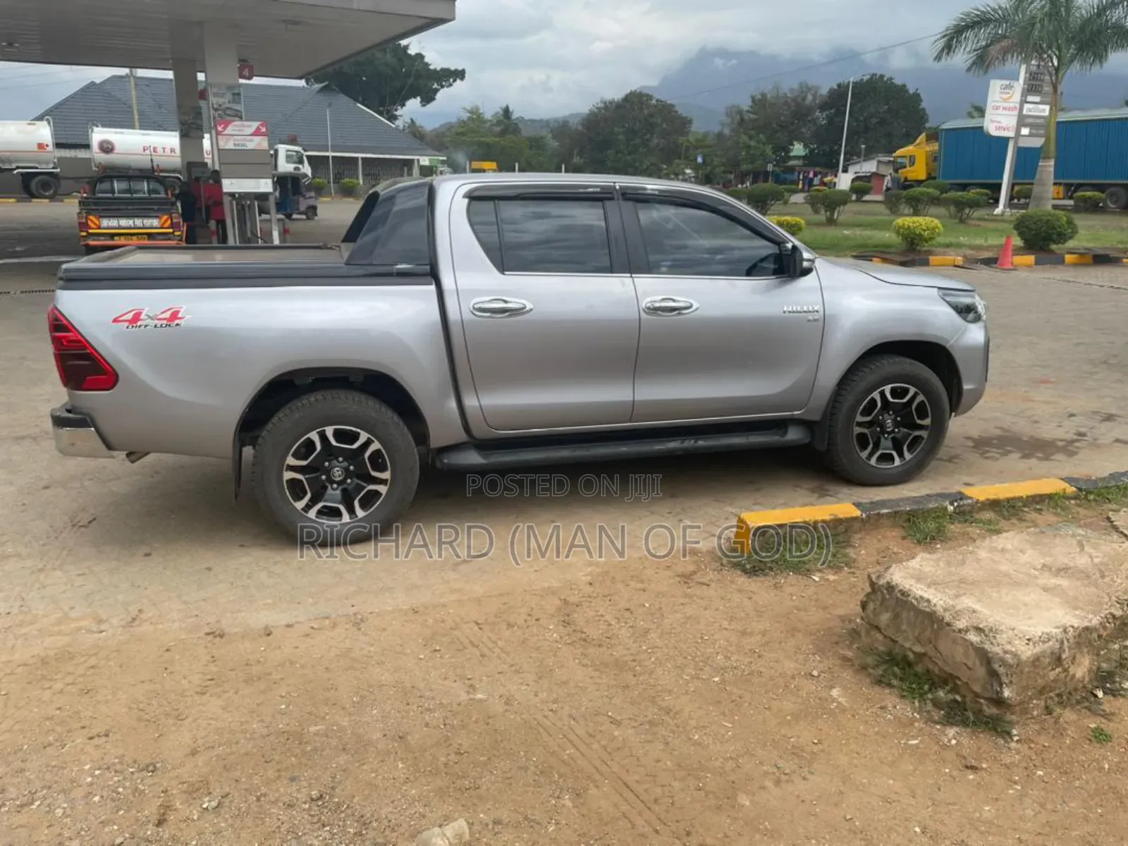 Toyota Hilux 2019 Gray
