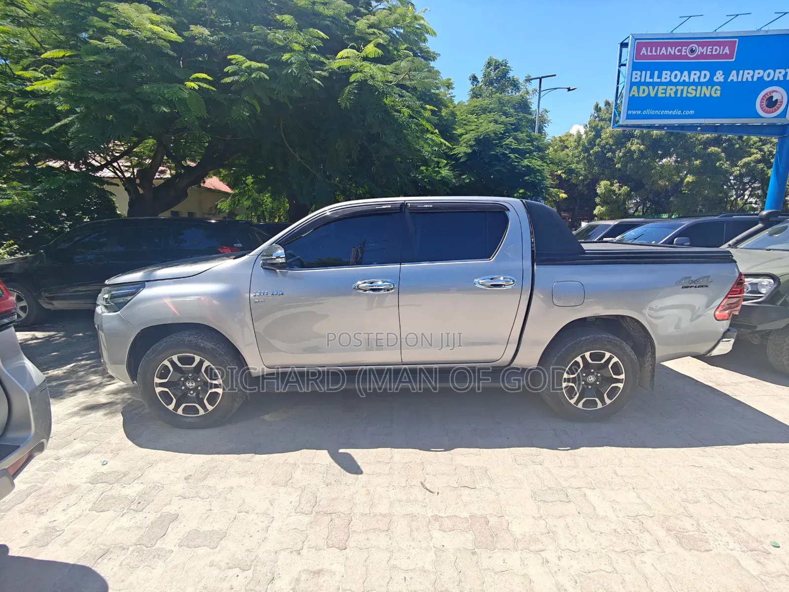 Toyota Hilux 2019 Gray