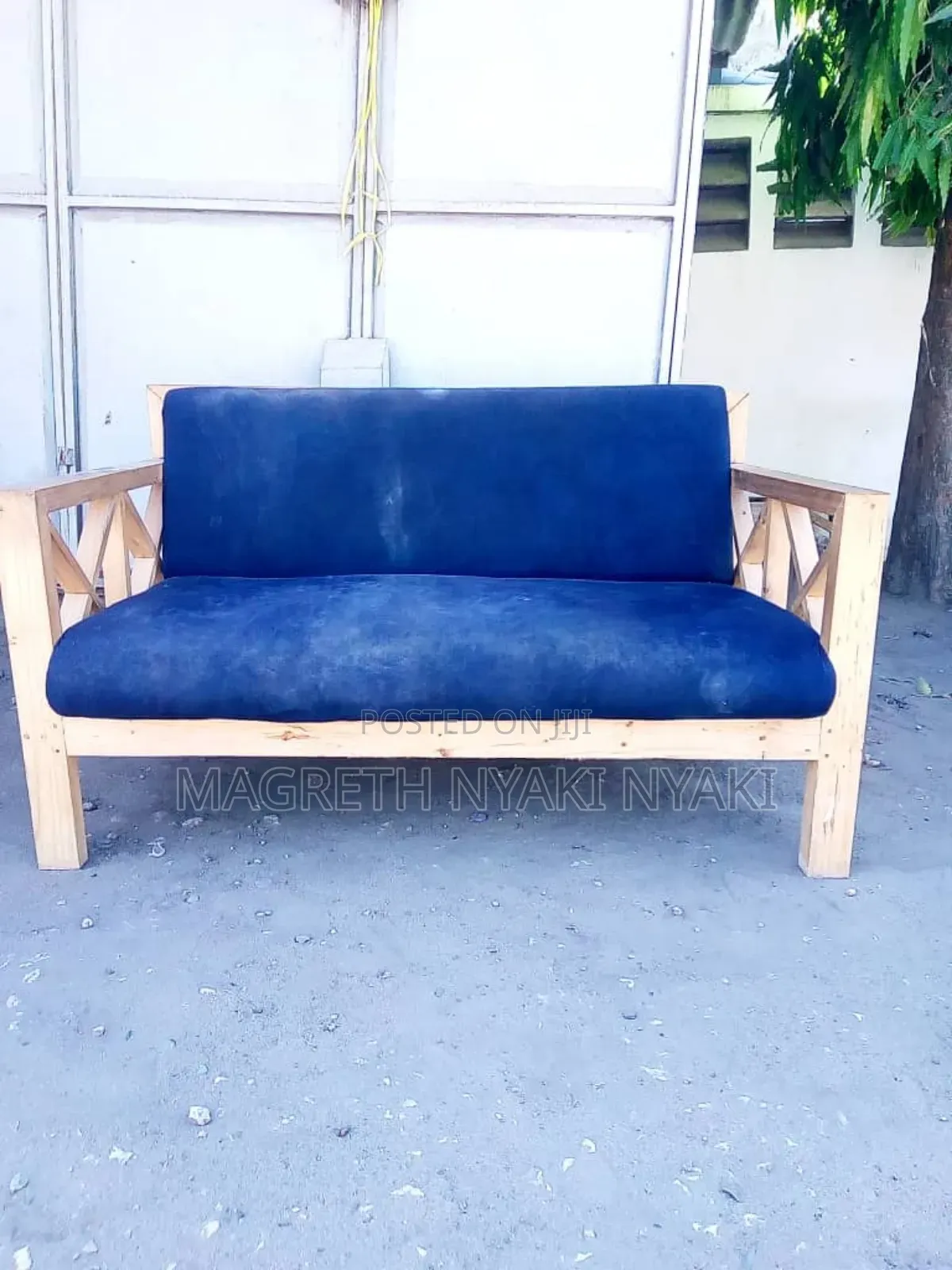 Sofa La Kisasa La Watu Spring Na Fiber