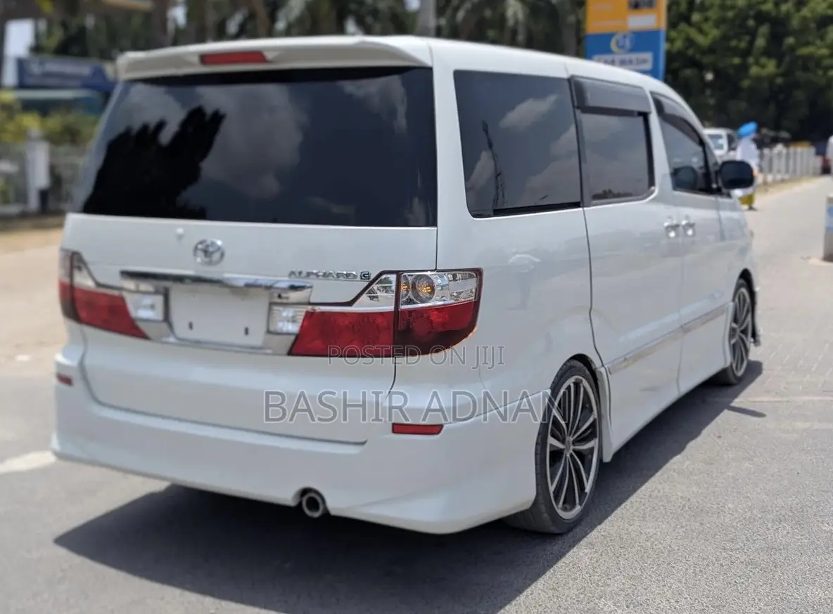 Toyota Alphard 2.4 Petrol FWD 2005 Pearl