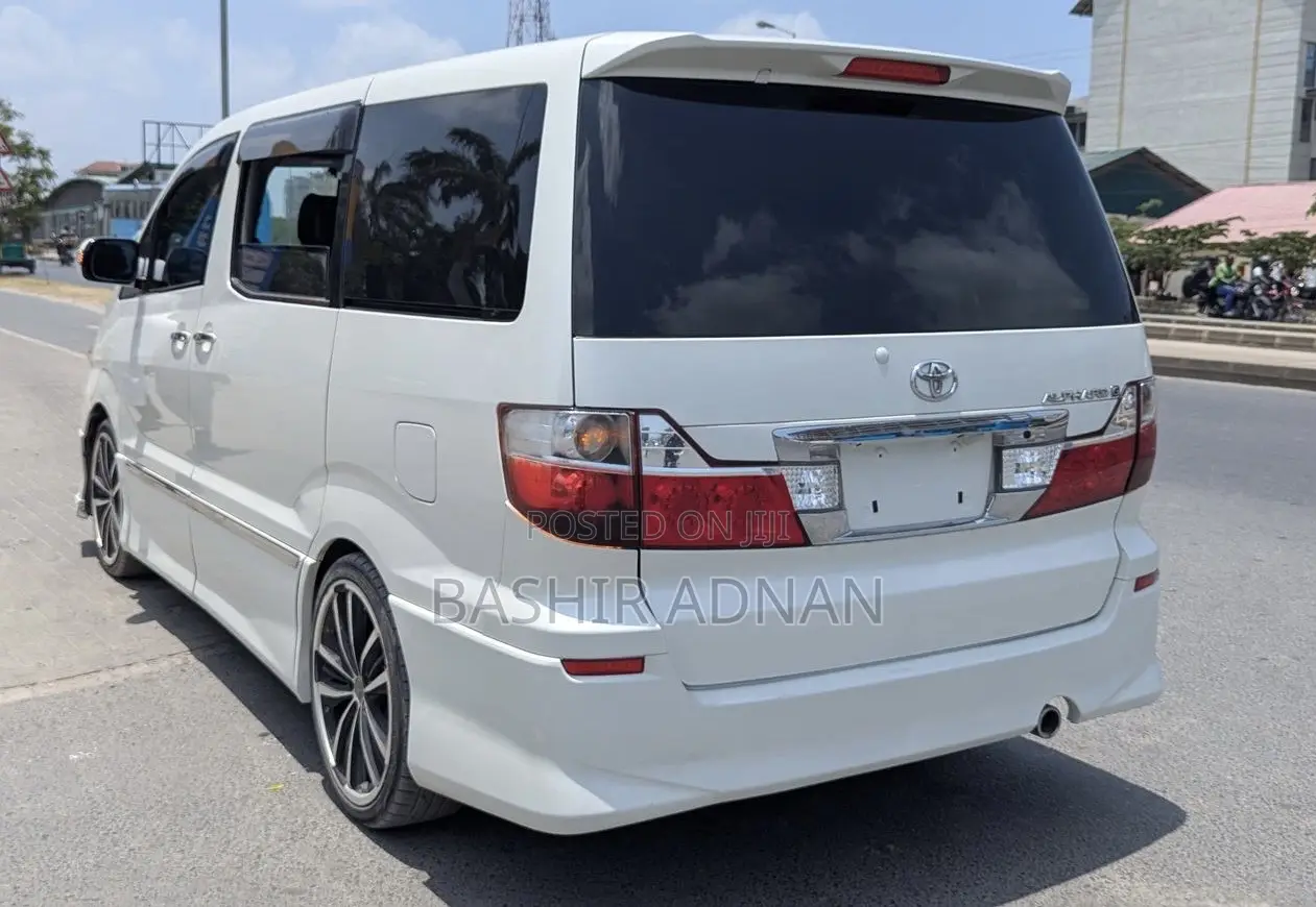Toyota Alphard 2.4 Petrol FWD 2005 Pearl