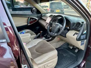 Toyota Vanguard 2011 Burgundy