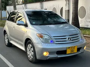 Toyota IST 2006 Silver