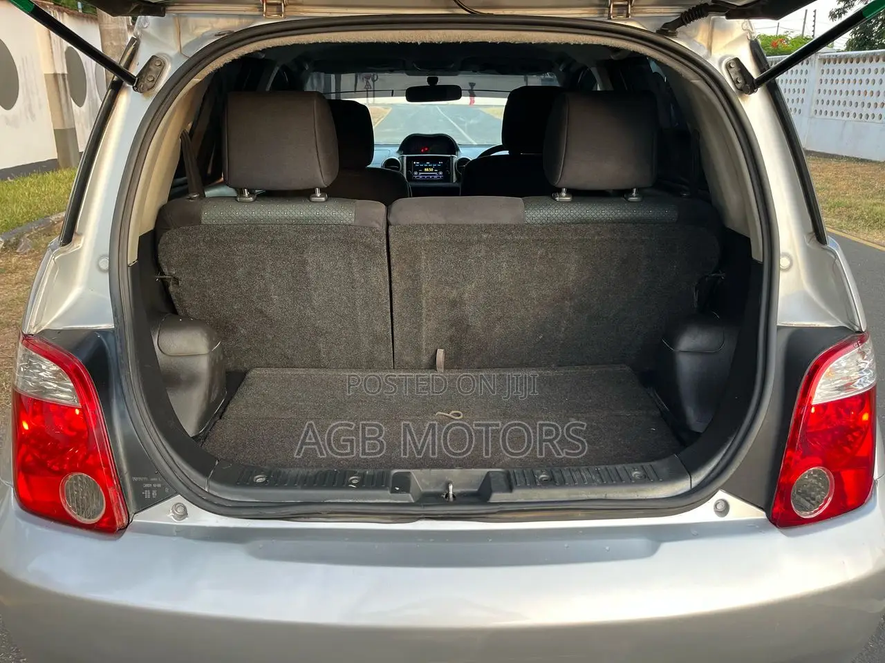 Toyota IST 2006 Silver