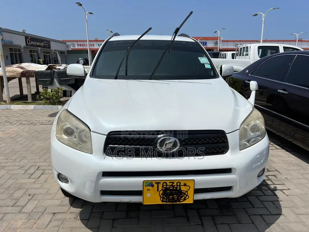 Toyota RAV4 2008 White