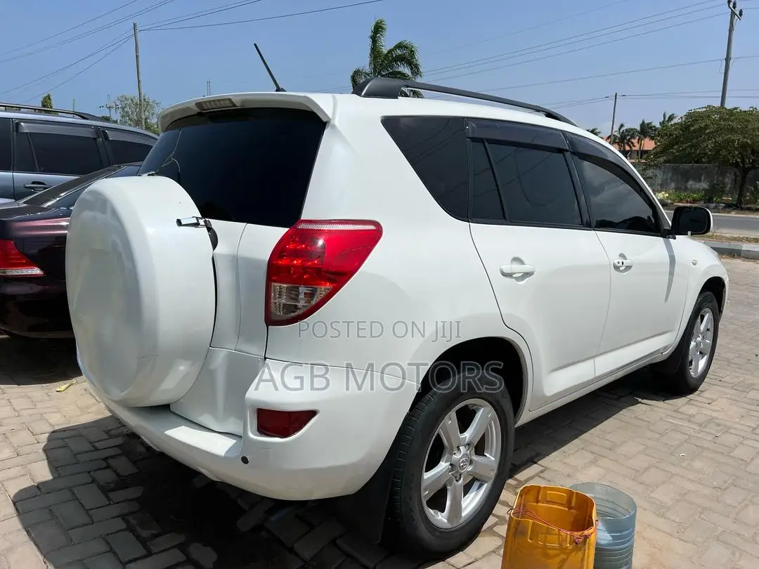Toyota RAV4 2008 White