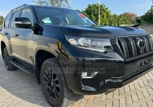 Toyota Land Cruiser Prado 2022 Black