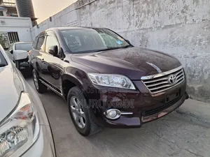 Photo - Toyota Vanguard 2011 Purple