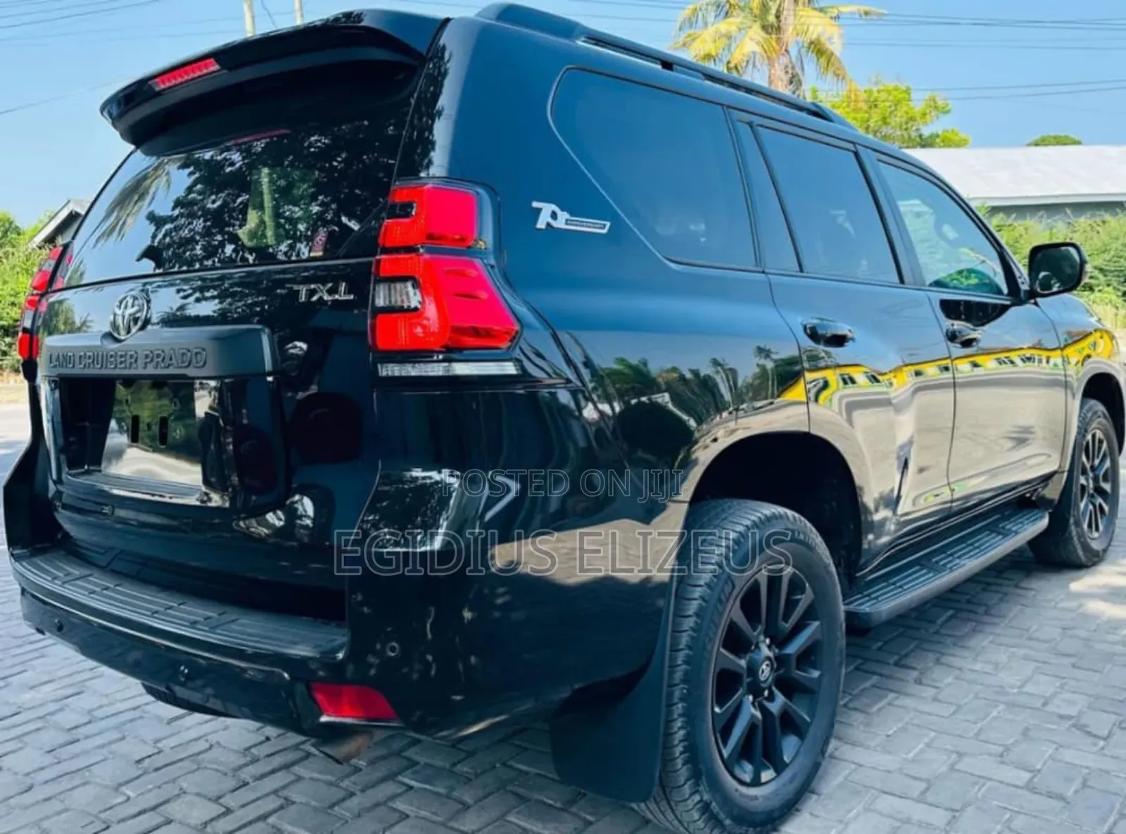 Toyota Land Cruiser Prado 2022 Black