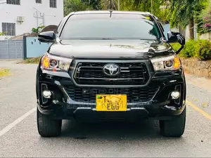 Toyota Hilux 2020 Black