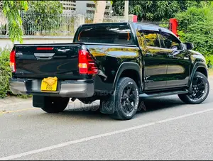 Toyota Hilux 2020 Black