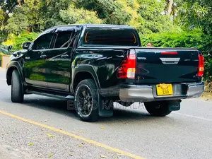 Toyota Hilux 2020 Black