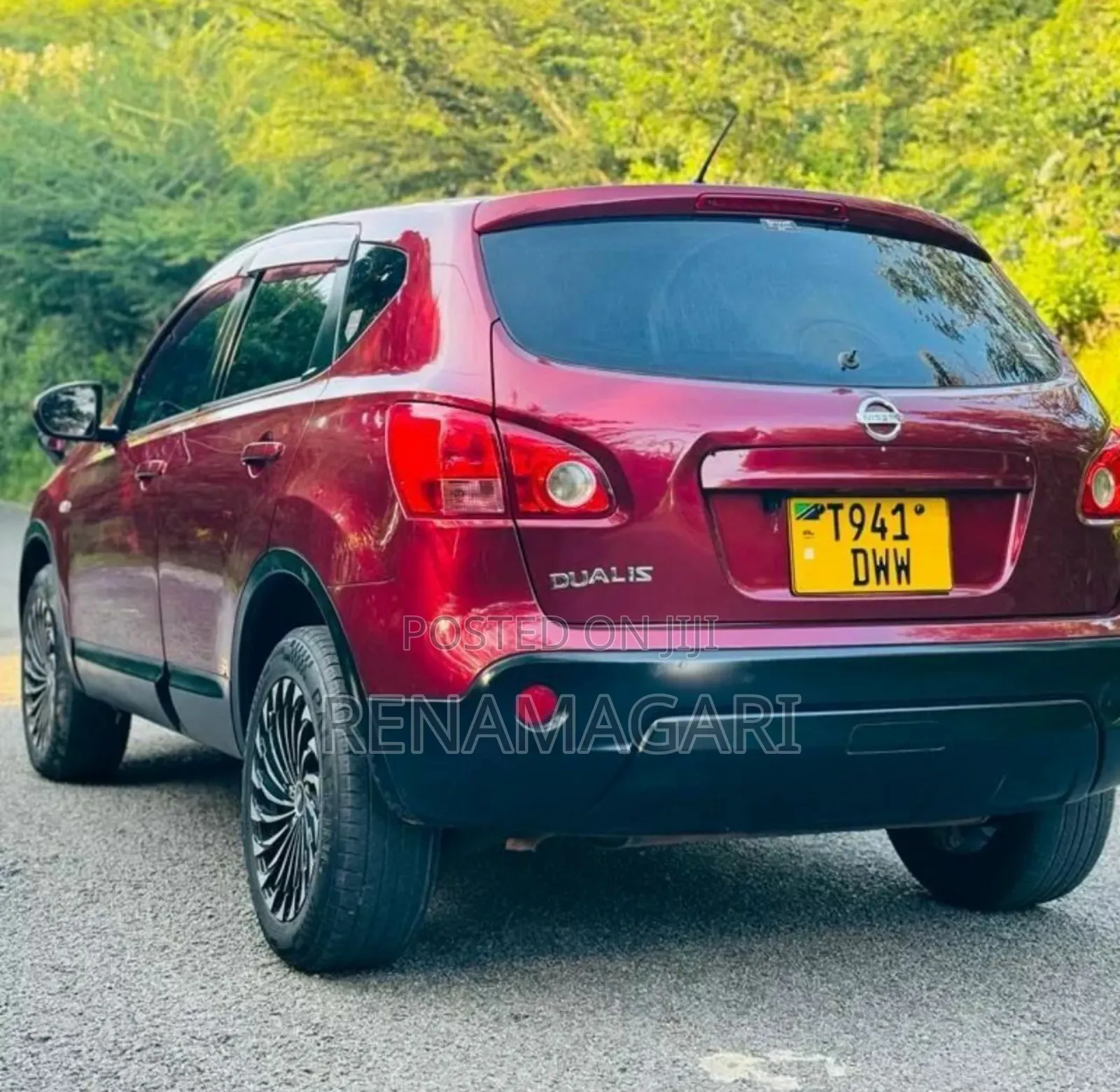 Nissan Dualis 2011 Red