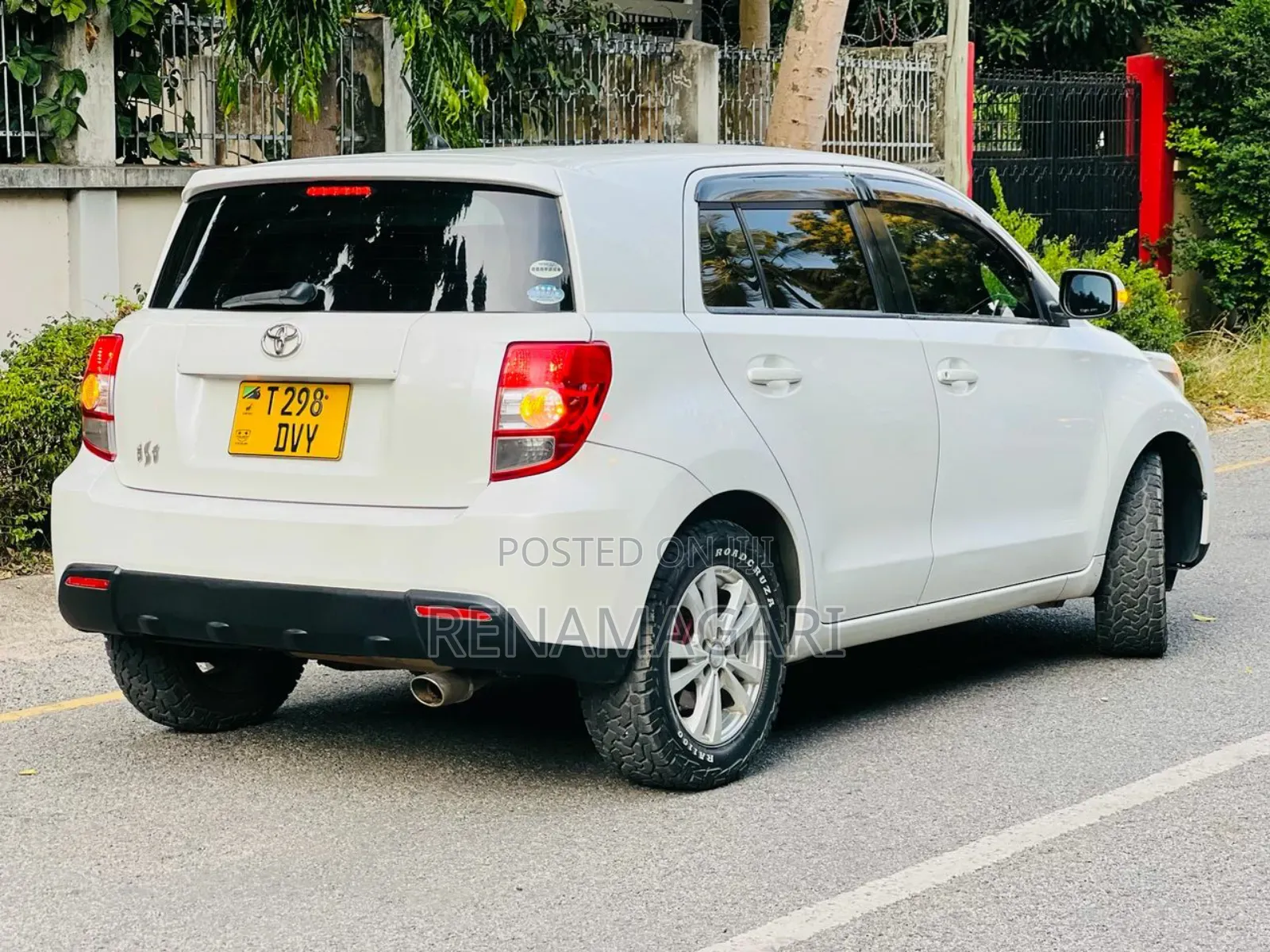 Toyota IST 2009 White