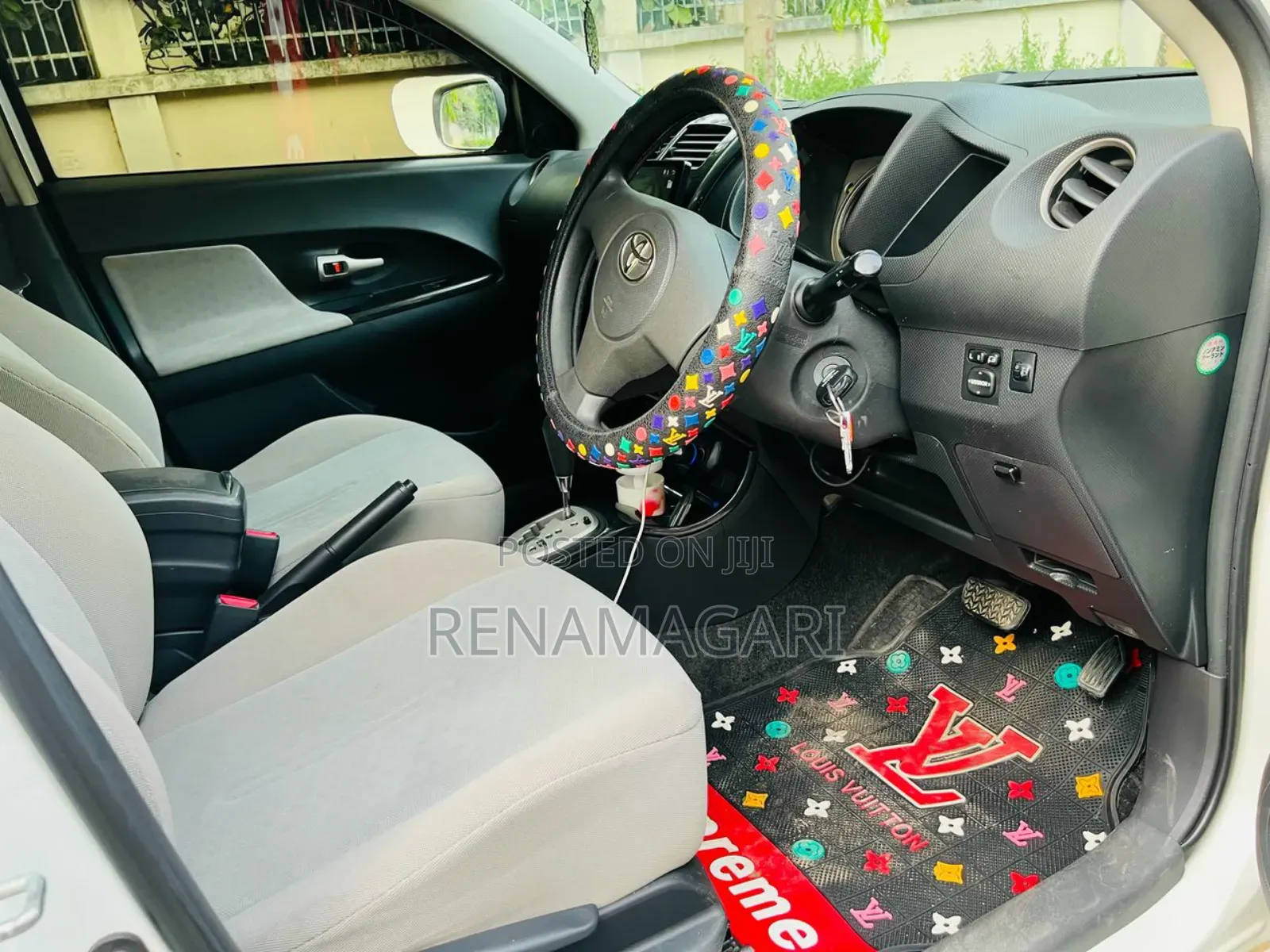 Toyota IST 2009 White