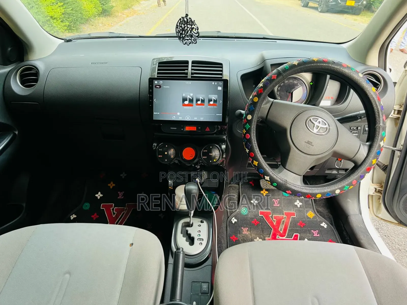 Toyota IST 2009 White