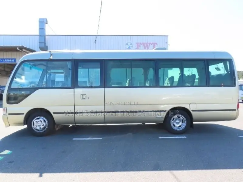 Toyota Coaster 2004 Gold