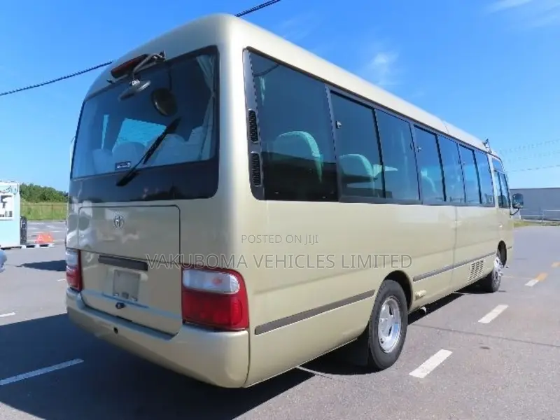 Toyota Coaster 2004 Gold
