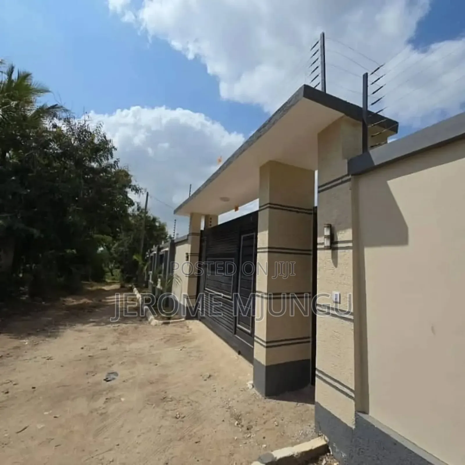 3bdrm House in Goba for sale