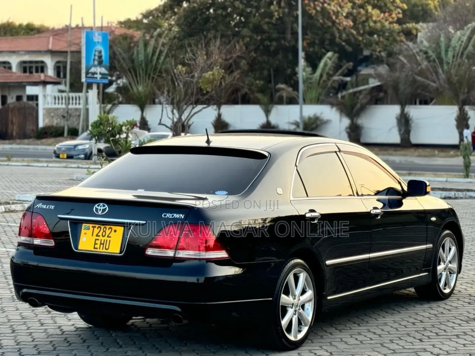 Toyota Crown Royale 2005 Black