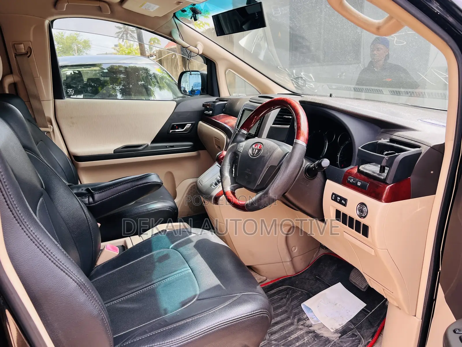 Toyota Vellfire 2011 Black