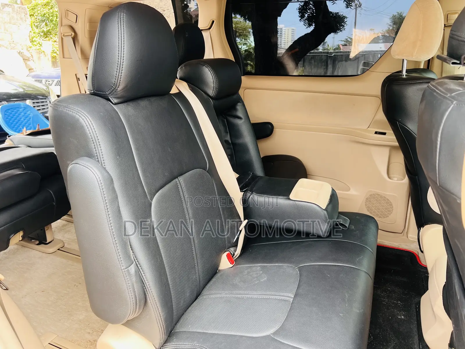 Toyota Vellfire 2011 Black