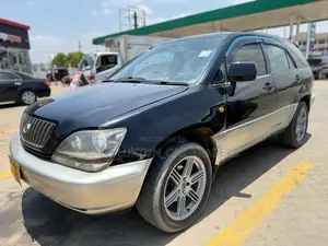 Toyota Harrier 2000 Black
